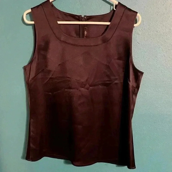 St.John Caviar Collection Liquid Satin Top - Picture 2 of 8